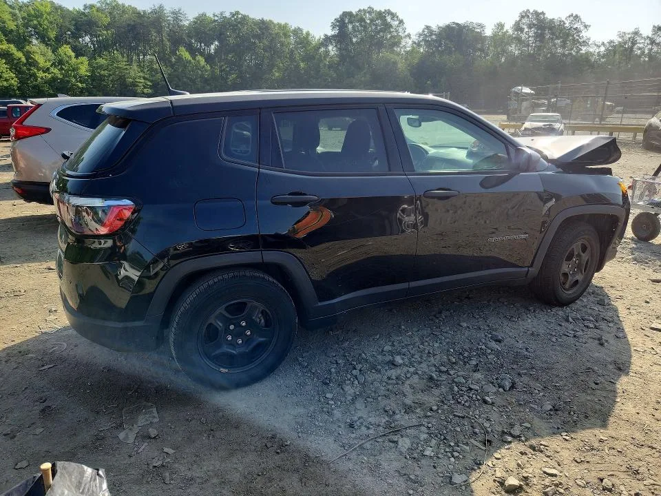 3C4NJCAB0MT514265 — 2021 JEEP COMPASS photo 3