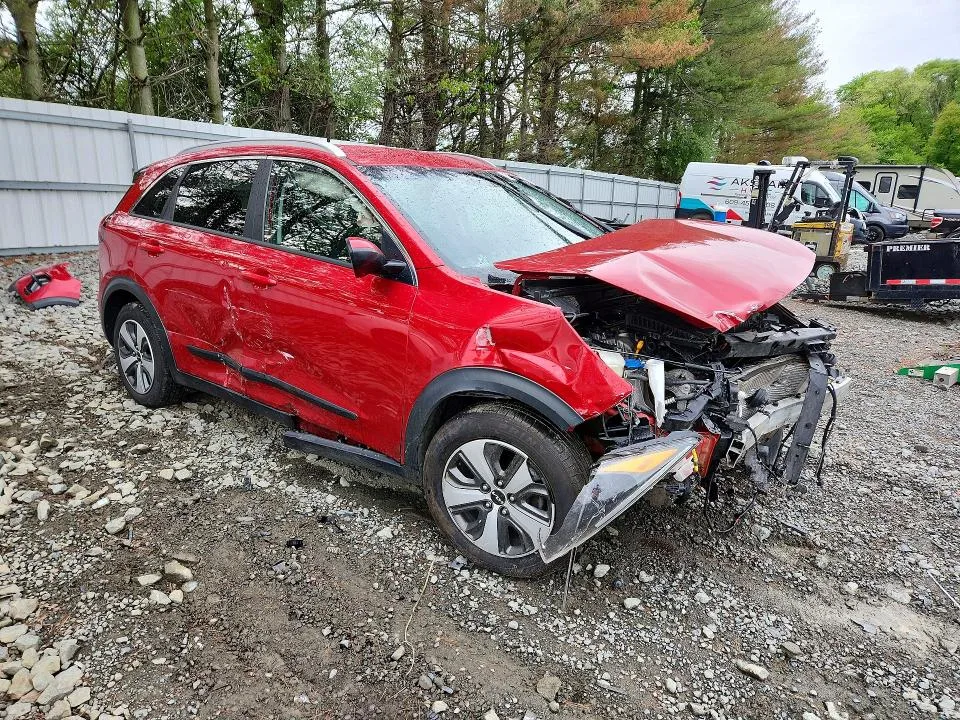 KNDCB3LC7N5509351 — 2022 KIA NIRO photo 4