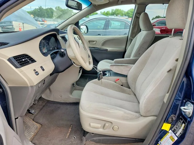 5TDKK3DC7CS245727 — 2012 TOYOTA SIENNA photo 7