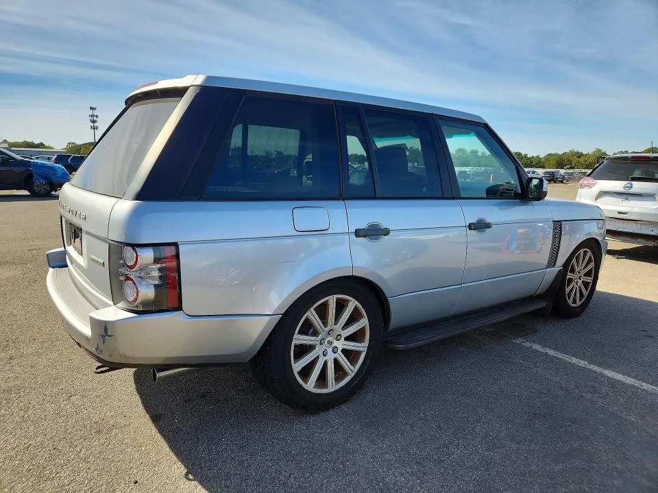 SALMF1E49AA313389 — 2010 LAND ROVER RANGE ROVER photo 3