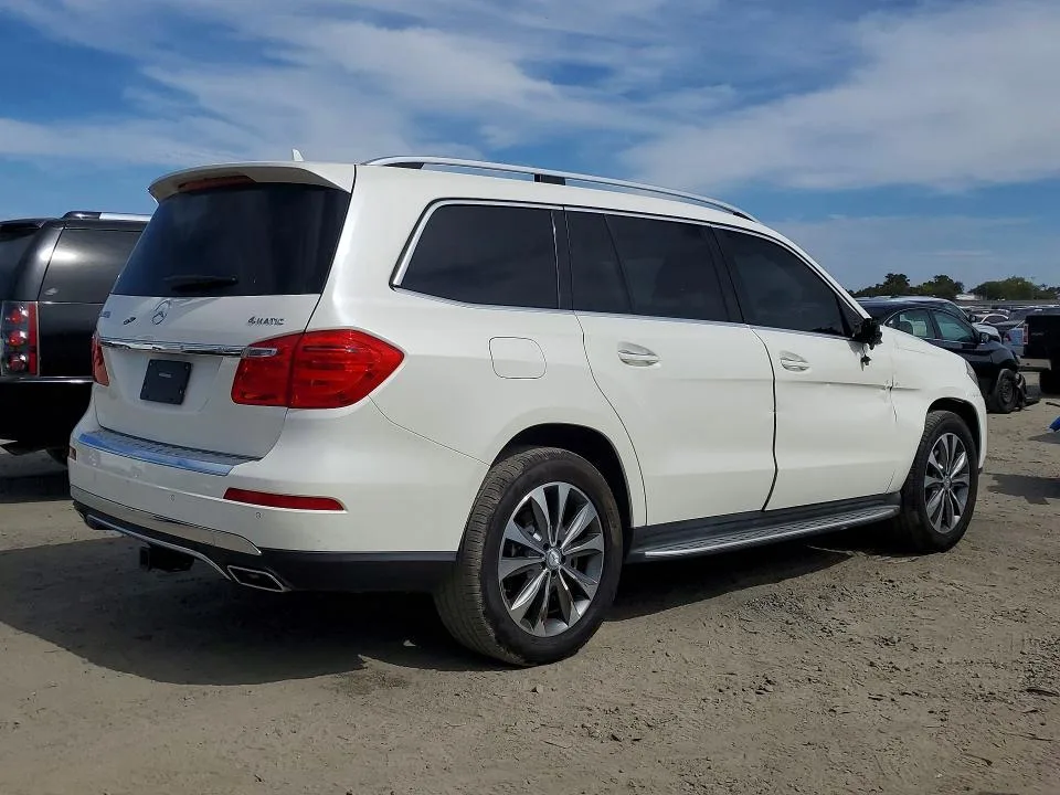 4JGDF6EE2GA647071 — 2016 MERCEDES-BENZ GL photo 3