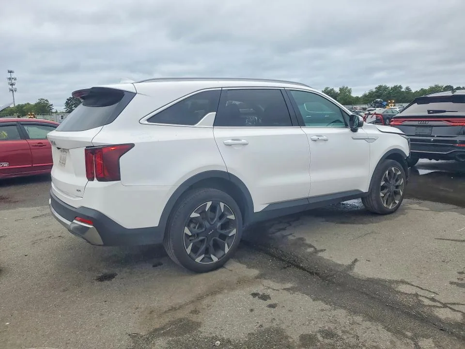 5XYRHDJF7SG369820 — 2025 KIA SORENTO photo 3