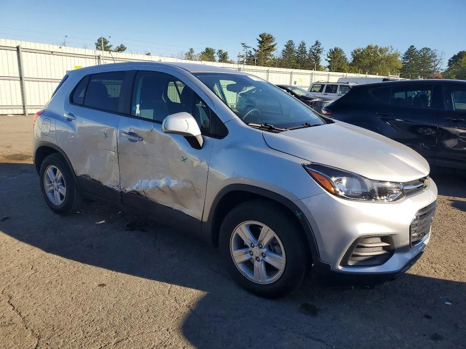 3GNCJKSB6LL129248 — 2020 CHEVROLET TRAX photo 4