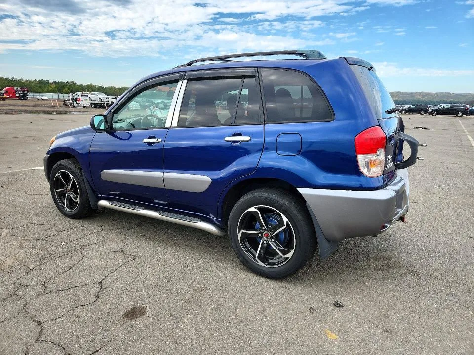 JTEHH20V330252294 — 2003 TOYOTA RAV4 photo 2