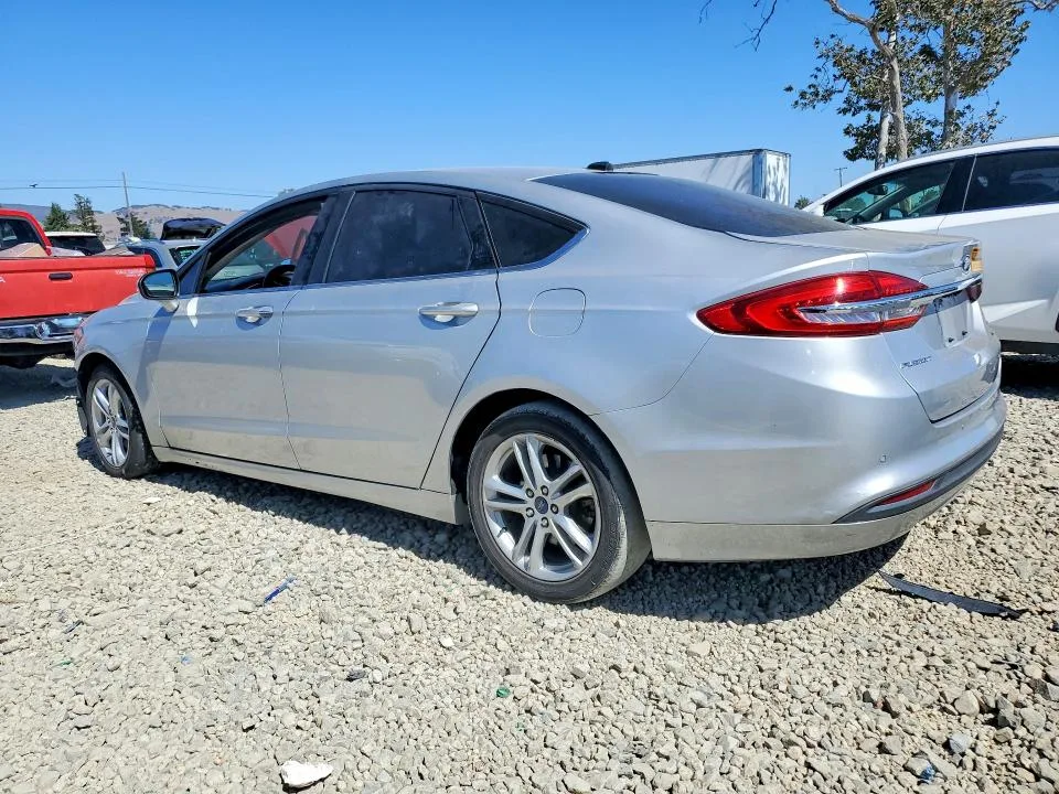 3FA6P0LU0JR242668 — 2018 FORD FUSION photo 2