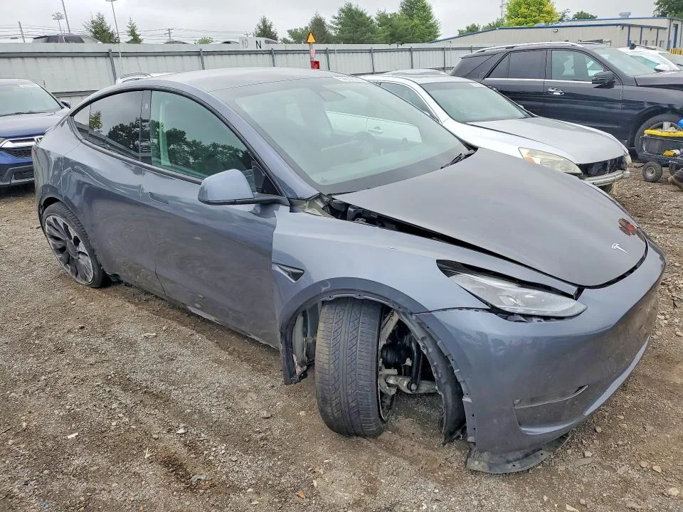 5YJYGDEF1MF189347 — 2021 TESLA MODEL Y photo 4