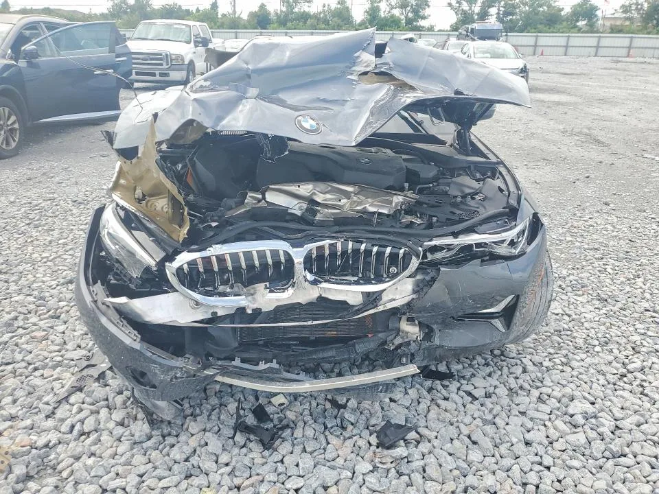 WBA5R1C54KAK10393 — 2019 BMW 330I photo 5
