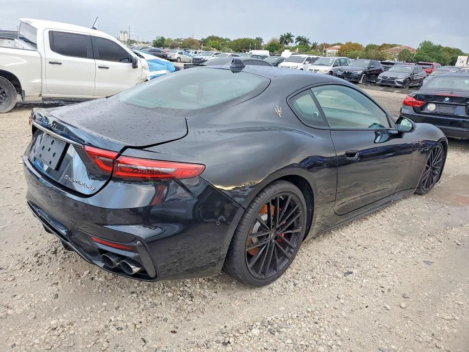 ZAMBMVDB2RX432708 — 2024 MASERATI GRANTURISMO photo 3