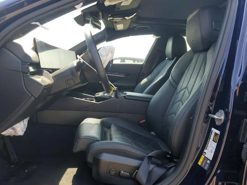 WBY33FK06RCR56582 — 2024 BMW I5 photo 7