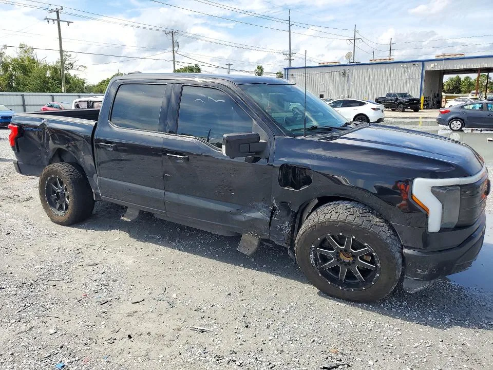 1FT6W1EV2NWG03300 — 2022 FORD F150 photo 4