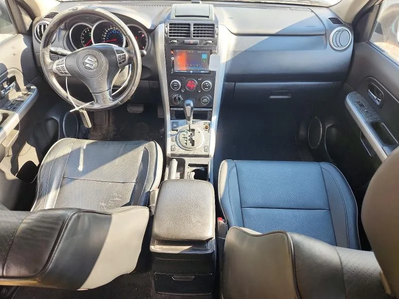 JS3TD0D71B4100243 — 2011 SUZUKI GRAND VITARA photo 8