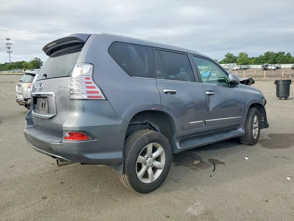 JTJBM7FX8J5206520 — 2018 LEXUS GX photo 3