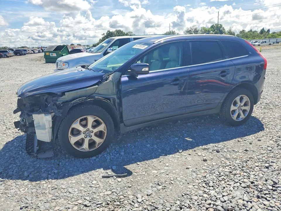 YV4952DL5D2419140 — 2013 VOLVO XC60