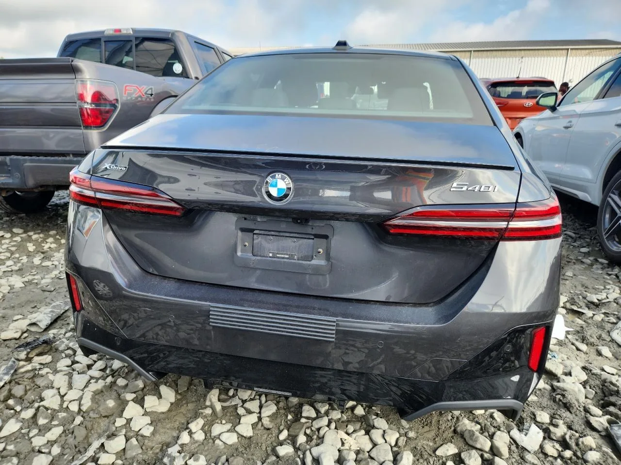 WBA63FJ06RCS89901 — 2024 BMW 540i photo 3