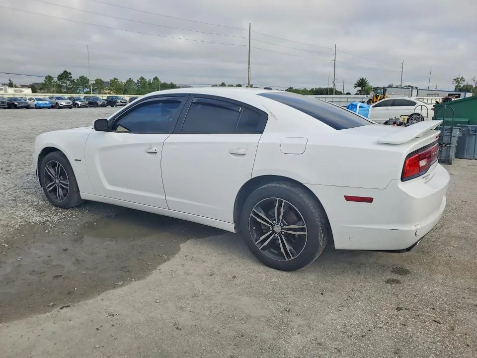 2C3CDXDT3EH335159 — 2014 DODGE CHARGER photo 2