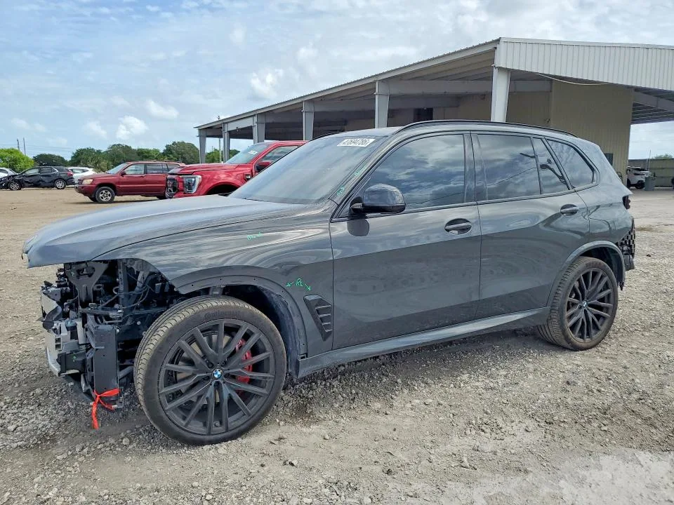5UX13EU06T9075240 — 2026 BMW X5