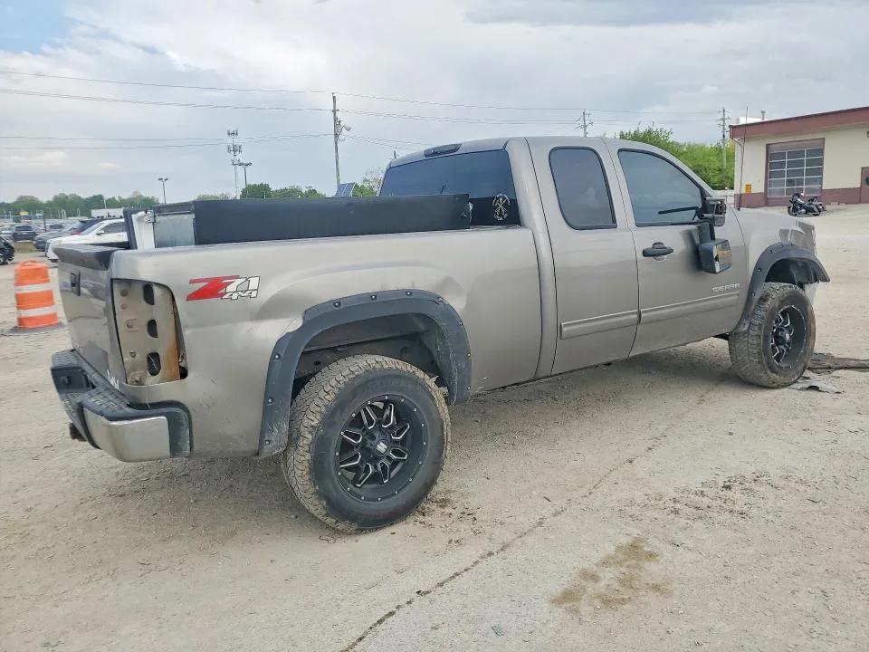 1GTR2VE77CZ330044 — 2012 GMC SIERRA photo 3
