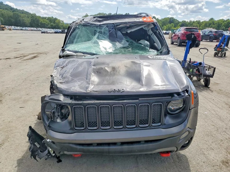 ZACNJBC11KPK12550 — 2019 JEEP RENEGADE photo 5