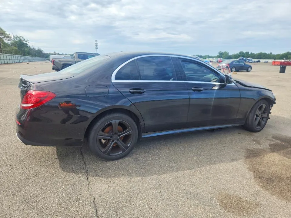 WDDZF4KB6HA116584 — 2017 MERCEDES-BENZ E photo 3