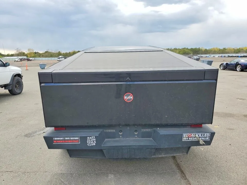 7G2CEHED0RA024235 — 2024 TESLA CYBERTRUCK photo 6