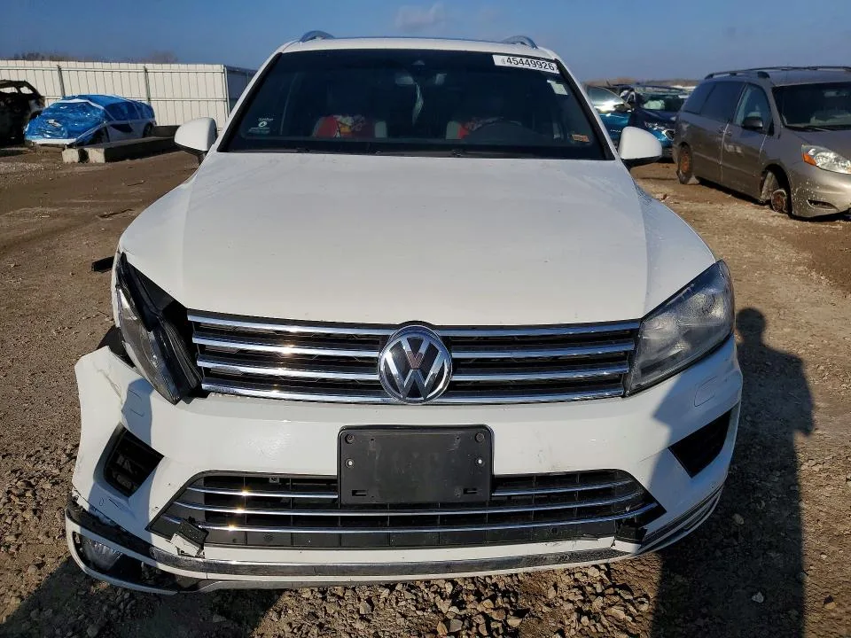 WVGRF7BPXHD004534 — 2017 VOLKSWAGEN TOUAREG photo 5