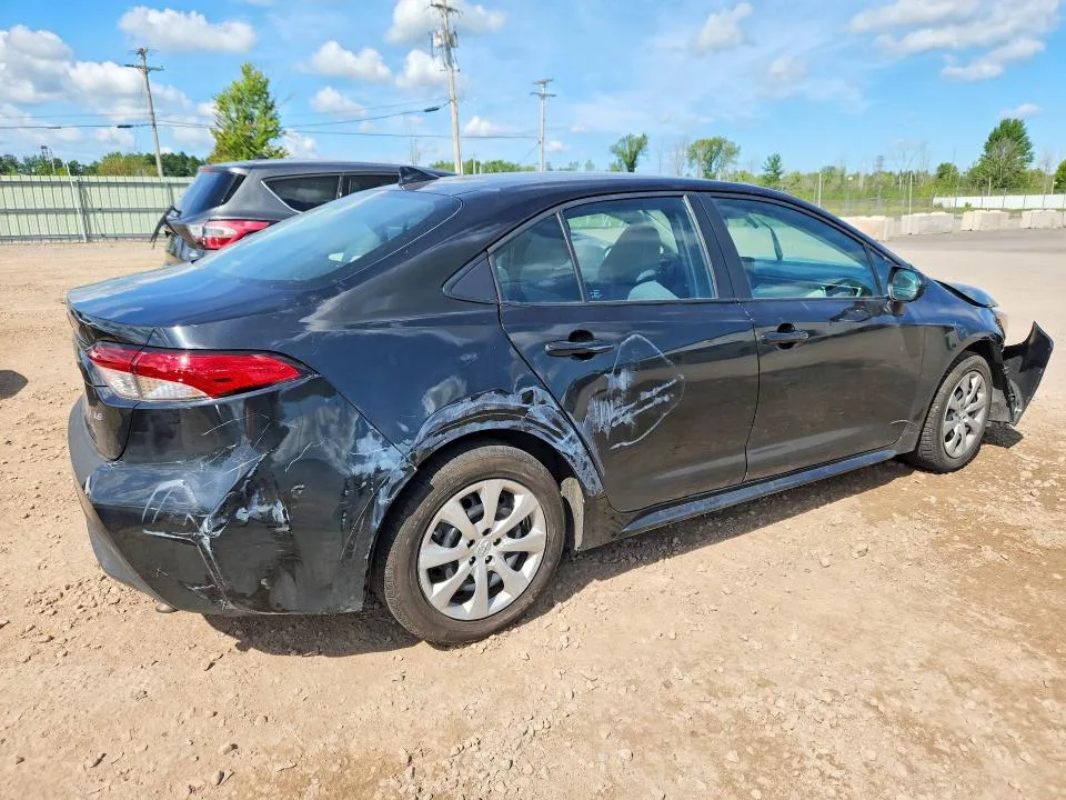 5YFEPMAE8NP340884 — 2022 TOYOTA COROLLA photo 3