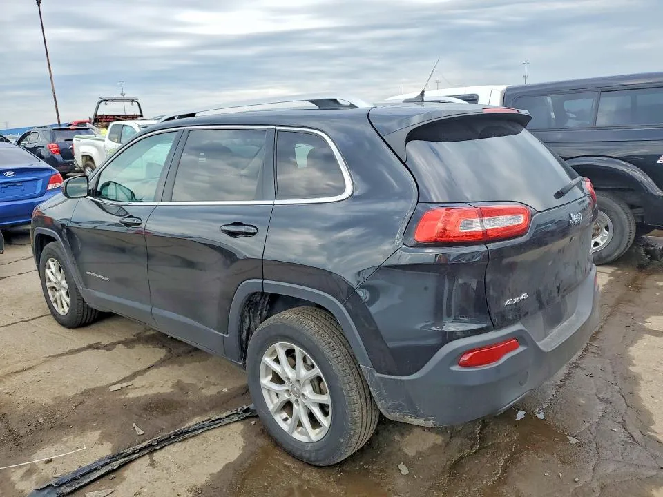 1C4PJMCB3FW606639 — 2015 JEEP CHEROKEE photo 2