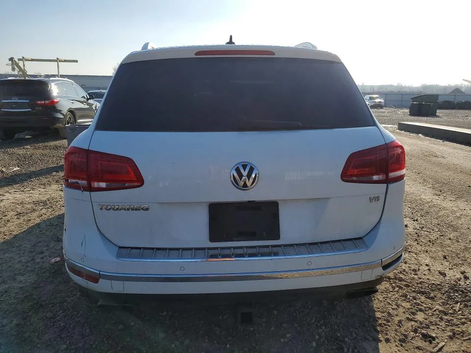 WVGRF7BPXHD004534 — 2017 VOLKSWAGEN TOUAREG photo 6
