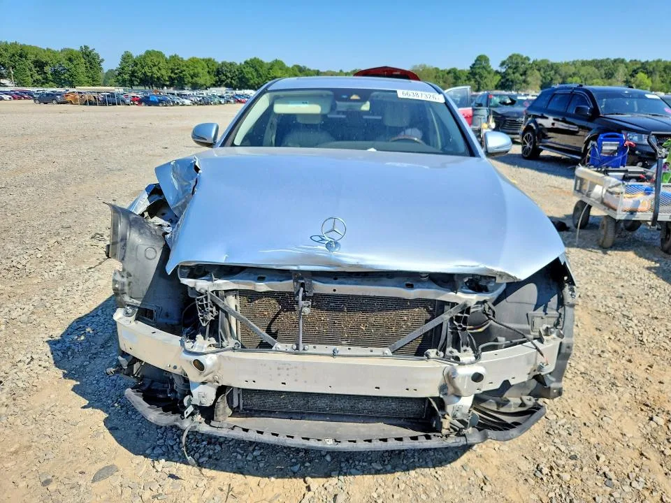 WDDZF4KBXHA068085 — 2017 MERCEDES-BENZ E photo 5