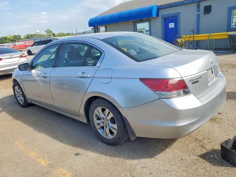 JHMCP26468C058735 — 2008 HONDA ACCORD photo 2