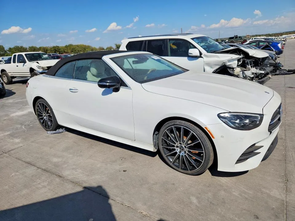 W1K1K5JB8NF176980 — 2022 MERCEDES-BENZ E photo 4
