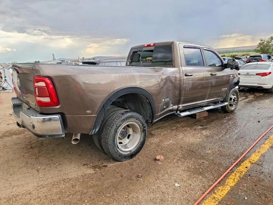 3C63RRHL4KG711230 — 2019 RAM 3500 photo 3