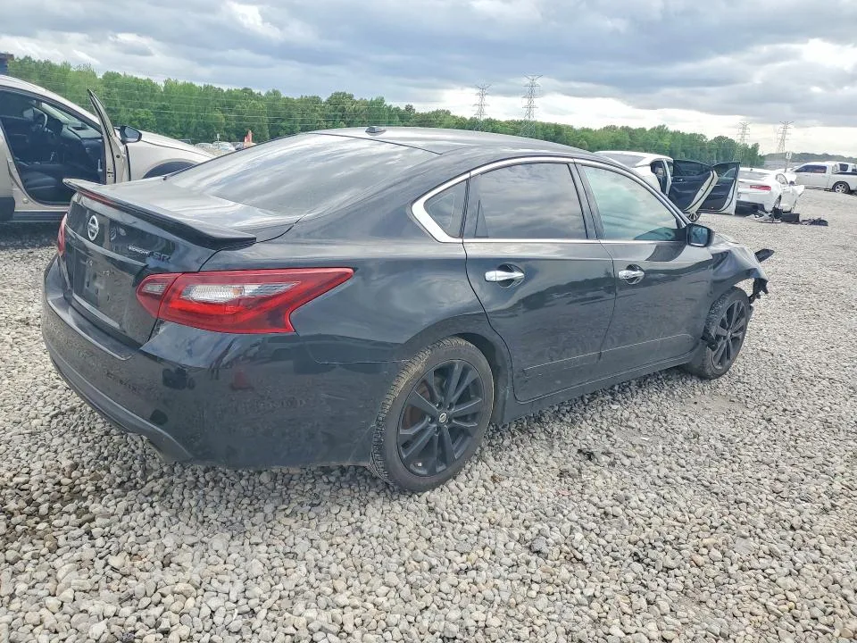 1N4AL3AP1JC156790 — 2018 NISSAN ALTIMA photo 3