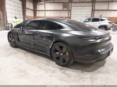 WP0AA2Y13NSA16038 — 2022 PORSCHE TAYCAN photo 3