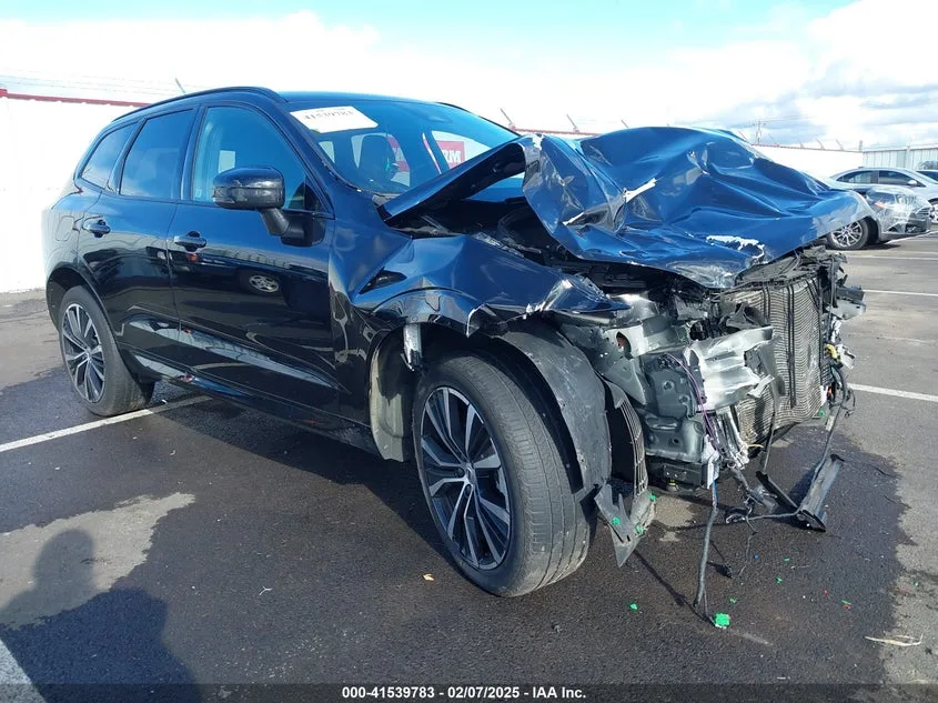 YV4L12RX8P1352363 — 2023 VOLVO XC60 photo 5