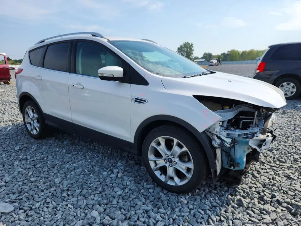 1FMCU9J91GUB11058 — 2016 FORD ESCAPE photo 4