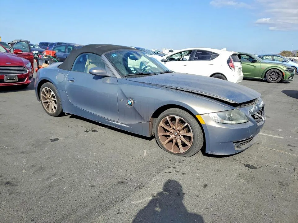 4USBU33568LW61333 — 2008 BMW Z4 photo 4