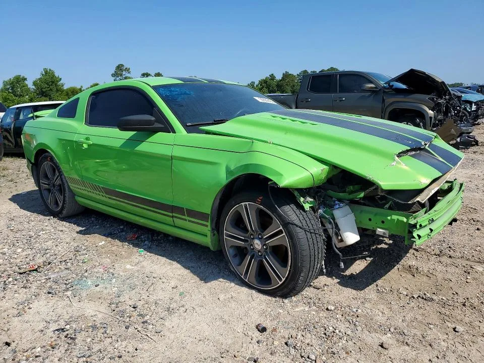 1ZVBP8AMXD5228422 — 2013 FORD MUSTANG photo 4