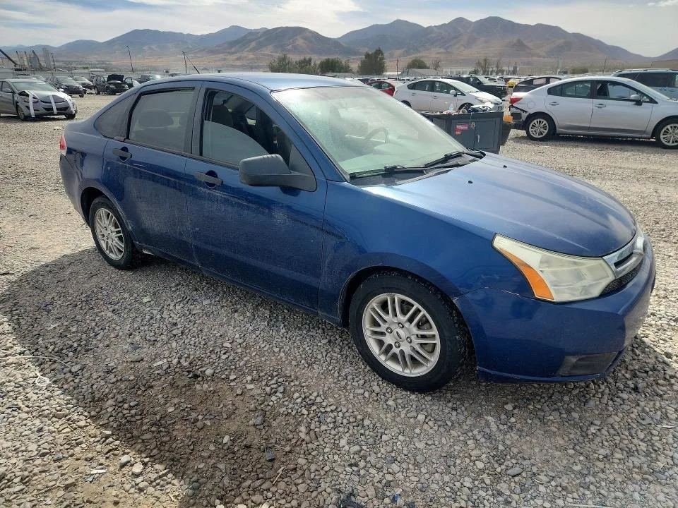 1FAHP35N69W177477 — 2009 FORD FOCUS photo 4