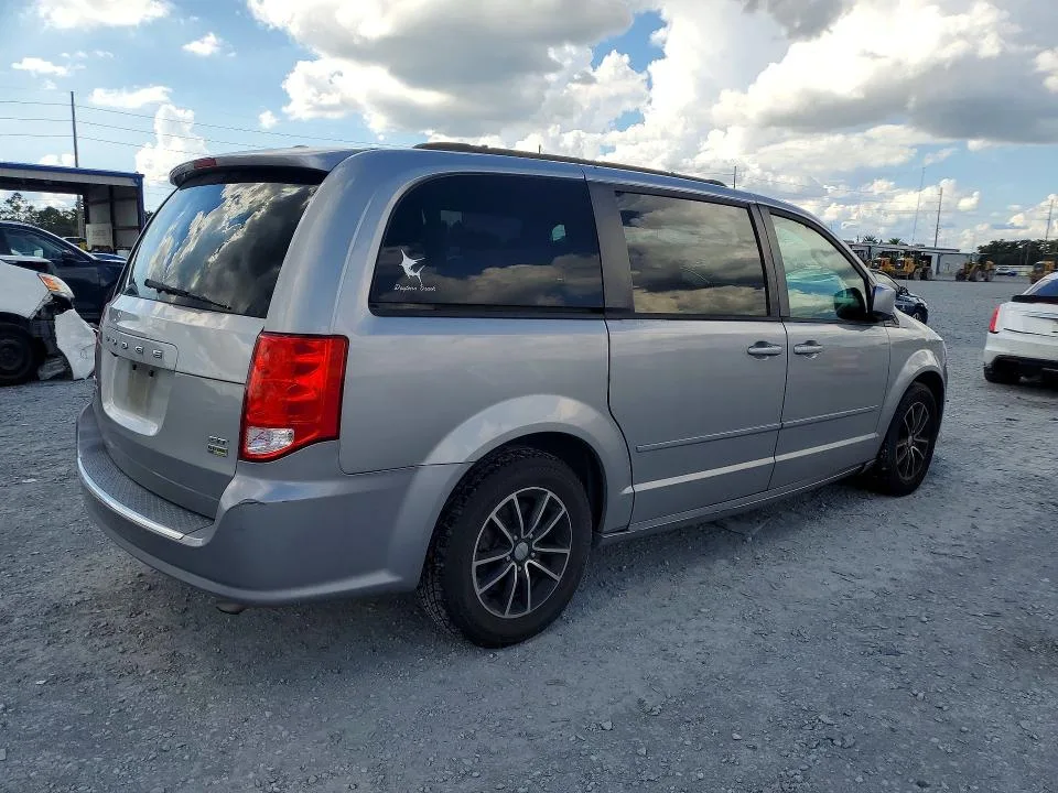 2C4RDGEG1HR697464 — 2017 DODGE GRAND CARAVAN photo 3