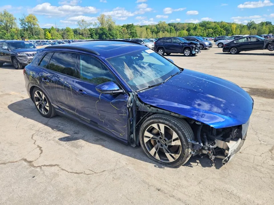 WA1AAAGE1NB033717 — 2022 AUDI E-TRON photo 4