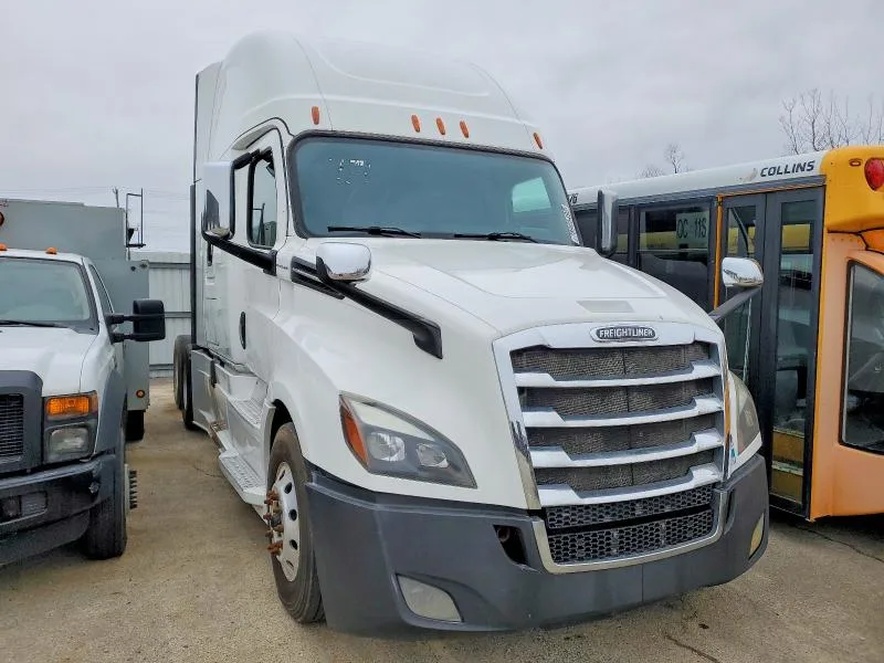 3AKJHHDR6KSKF5928 — 2019 FREIGLINER CASCADIA 126