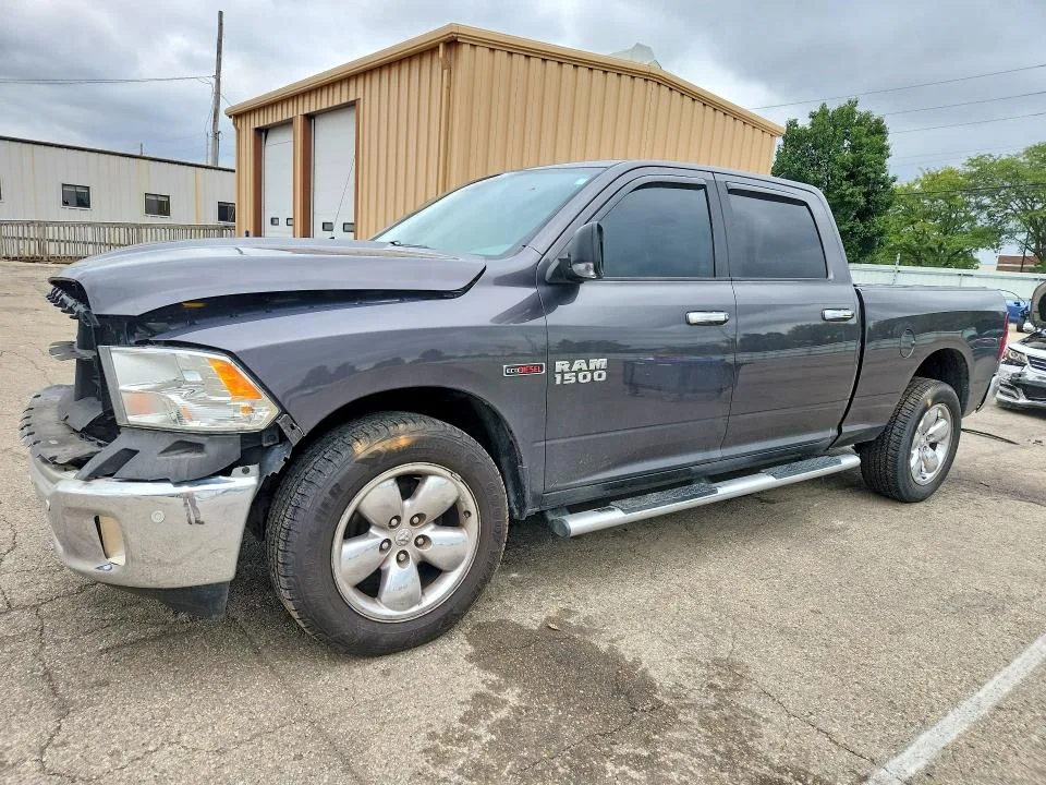 1C6RR7TM4JS267594 — 2018 RAM 1500