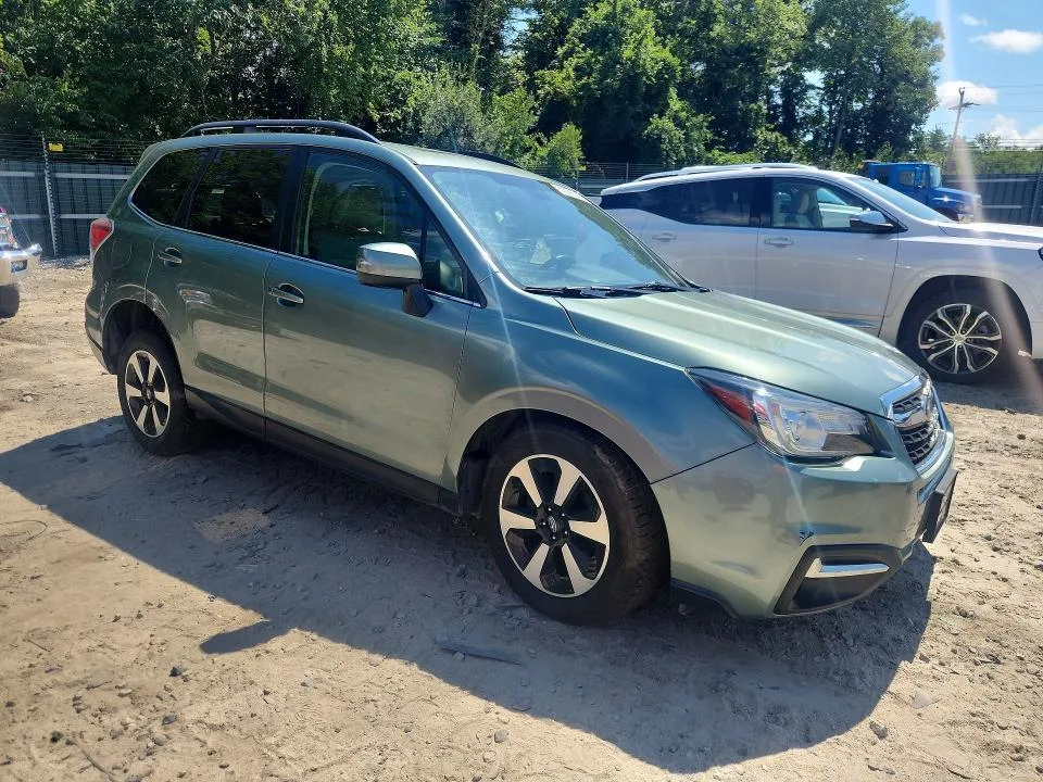 JF2SJARC5JH532535 — 2018 SUBARU FORESTER photo 4
