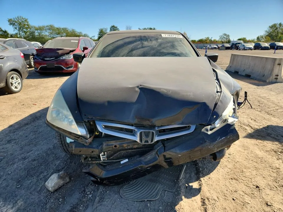 1HGCM66524A024809 — 2004 HONDA ACCORD photo 5