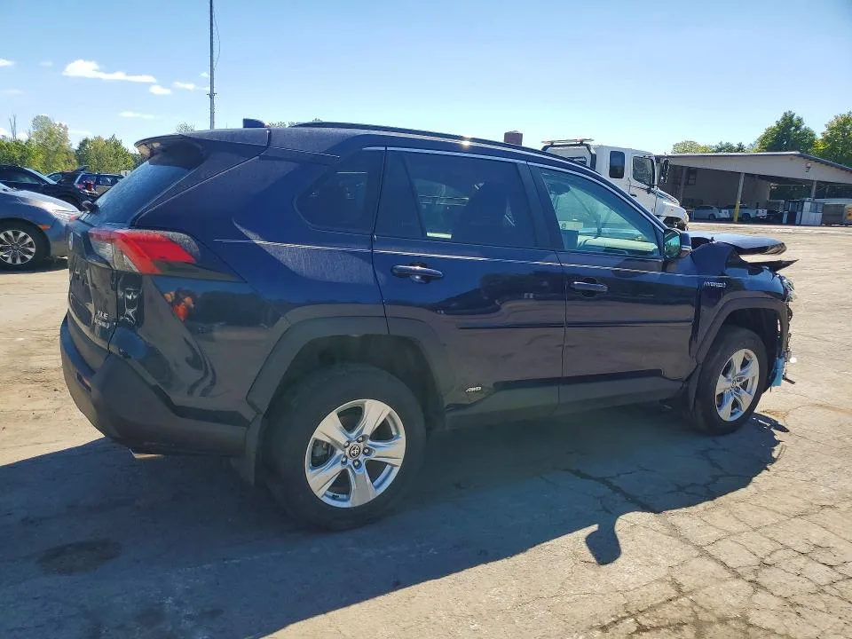 2T3R6RFV5MW010571 — 2021 TOYOTA RAV4 HYBRID photo 3