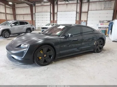 WP0AA2Y13NSA16038 — 2022 PORSCHE TAYCAN photo 2