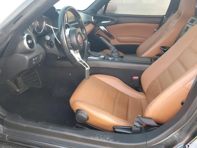 JC1NFAEK4H0105220 — 2017 FIAT 124 SPIDER photo 7