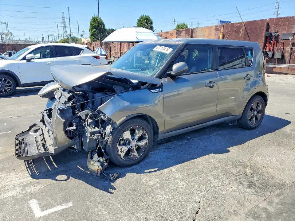 KNDJN2A2XG7269593 — 2016 KIA SOUL
