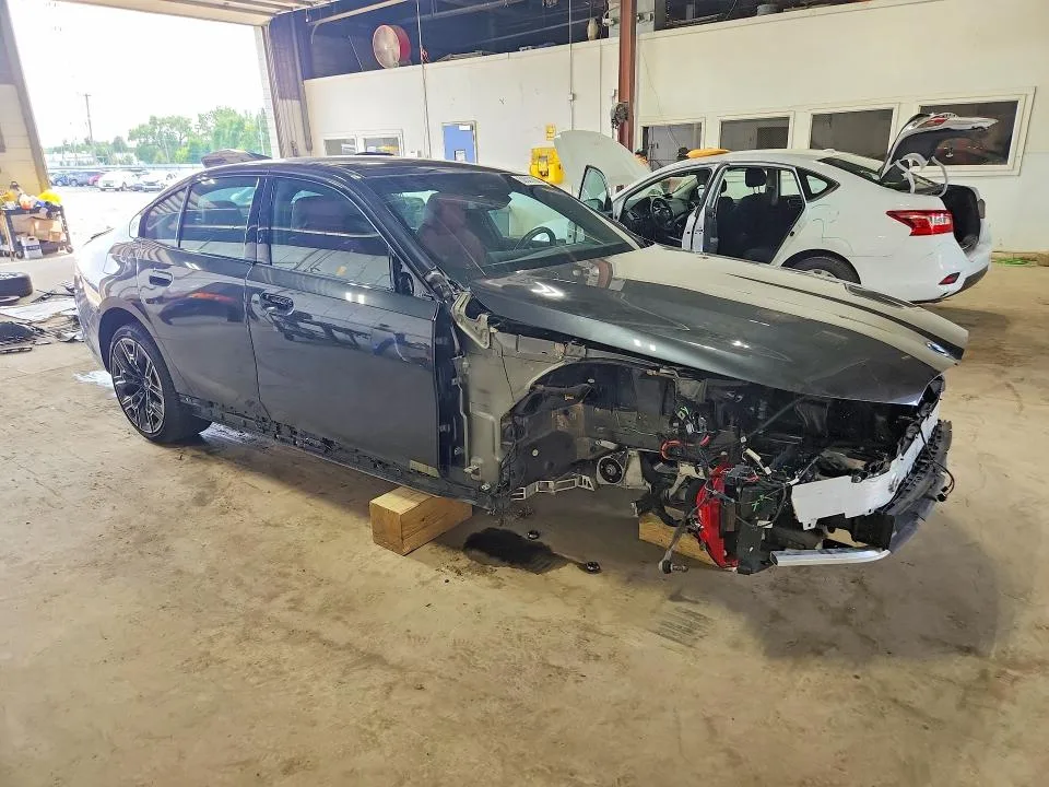 WBY13HG06SCT42679 — 2025 BMW I5 photo 4